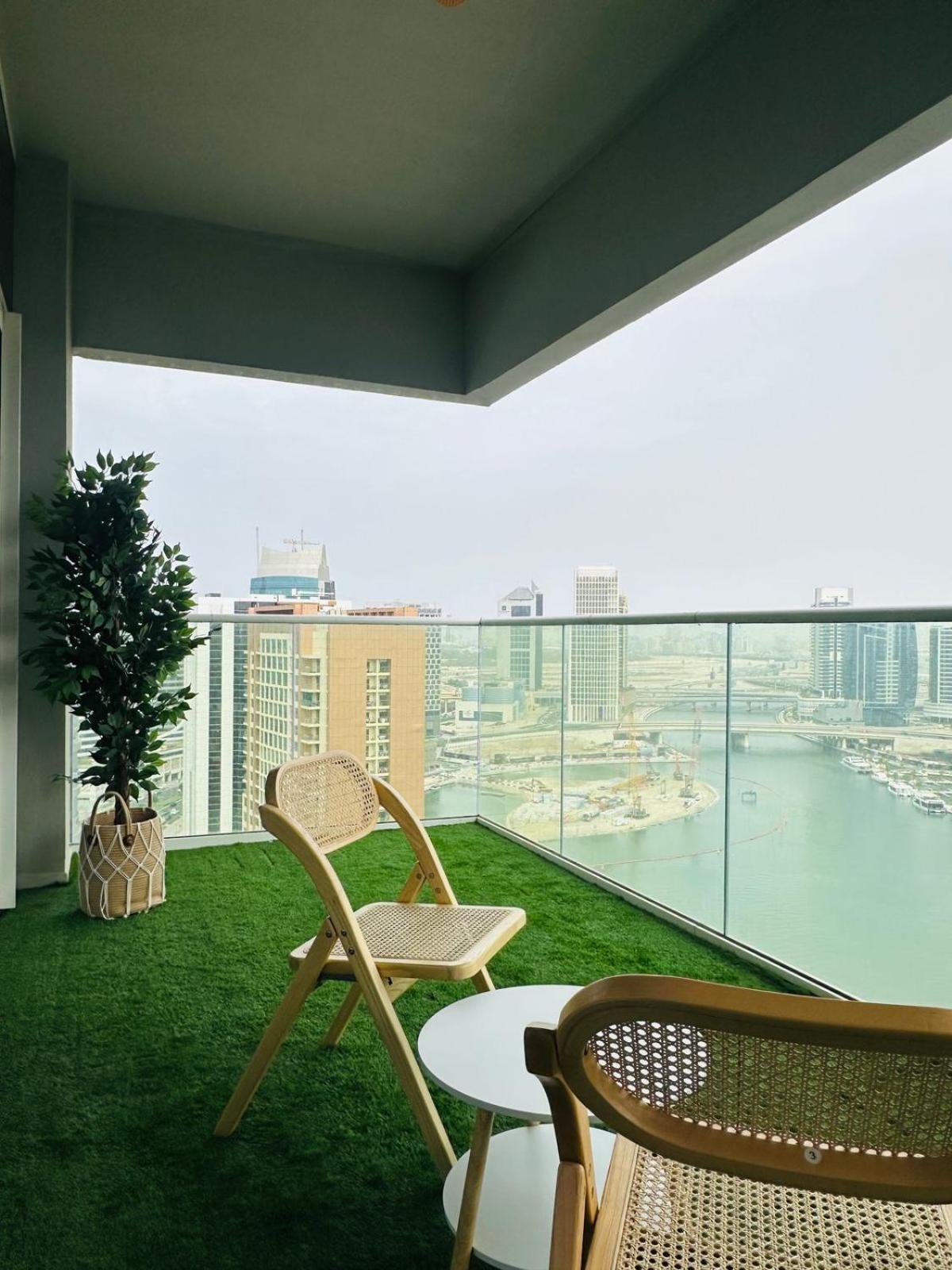Apartment Creek View 2bhk In Damac Reva Business Bay *